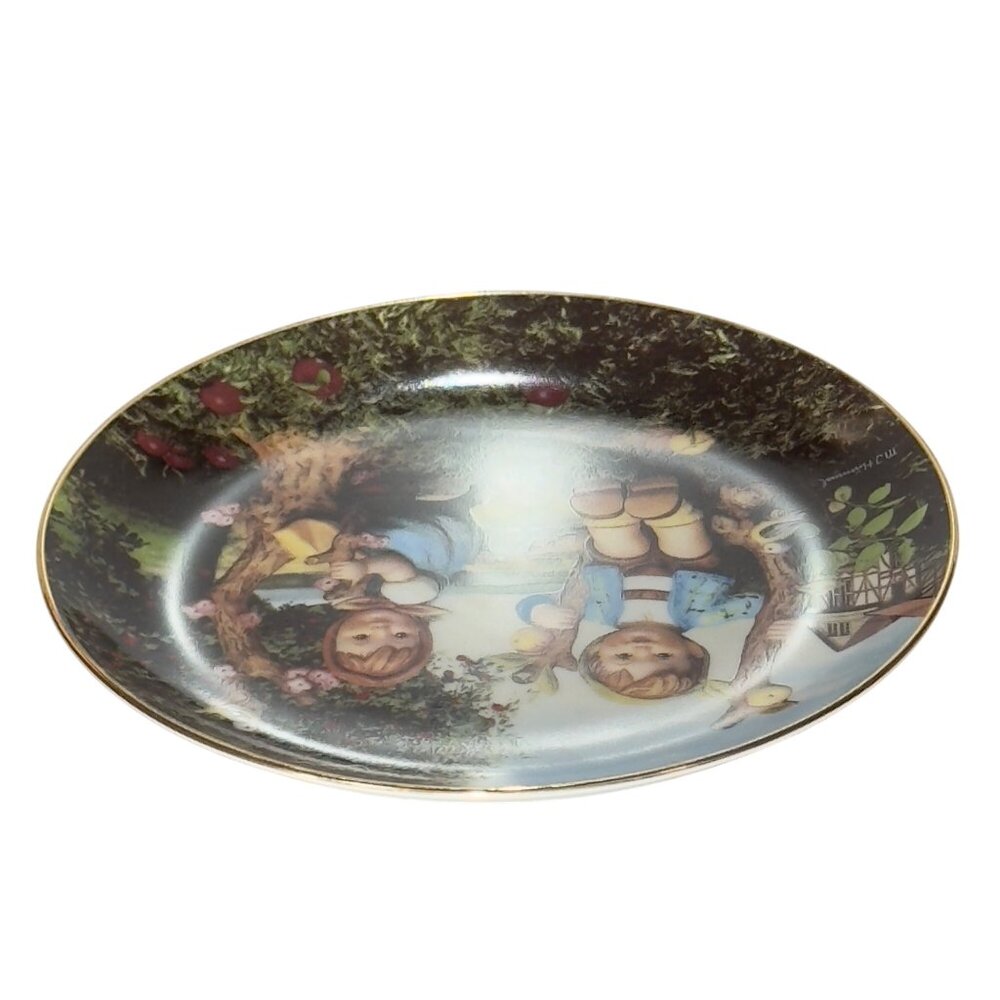 M.J. Hummel "Apple Tree Boy & Girl" Plate Limited Edition Danbury Mint - Picture 3 of 9